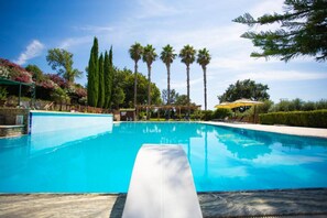 Sæsonbestemt udendørs pool