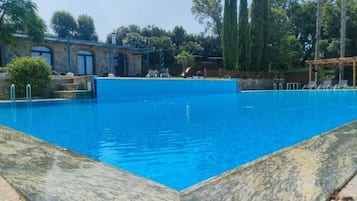 Piscina stagionale all'aperto