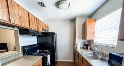 10 Min to Downtown: Pet-friendly, TV with Parking