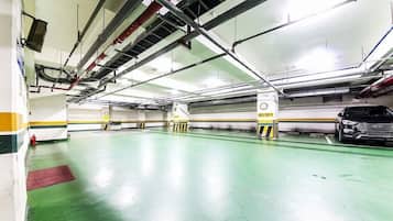 Parking gratuit, parking avec voiturier