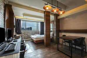 Standardzimmer | Essbereich im Zimmer