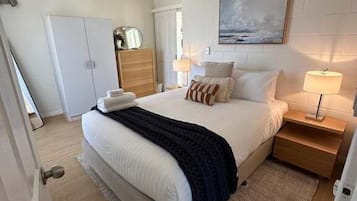 1 bedroom, iron/ironing board, free WiFi, bed sheets