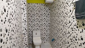 Classic Double or Twin Room | Bathroom