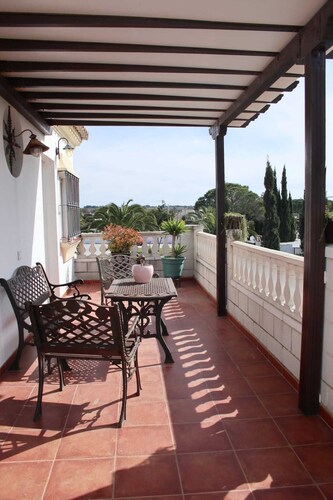 Precioso Chalet con Maximas Comodidades Cerca de la Ciudad y Playas de la Zona