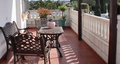 Precioso Chalet con Maximas Comodidades Cerca de la Ciudad y Playas de la Zona