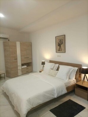 Comfort Studio | Premium bedding, down comforters, Select Comfort beds - Residence Holi (Abidjan)