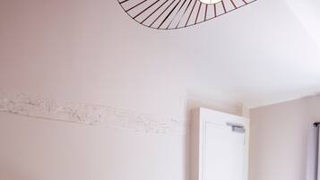 1 bedroom, desk, laptop workspace, free WiFi