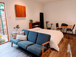 2 bedrooms, desk, iron/ironing board, travel cot