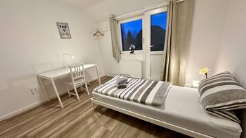 Condo | 5 bedrooms, blackout drapes, iron/ironing board, free WiFi