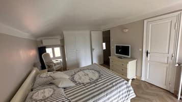 3 chambres, fer et planche Ă repasser, lit parapluie, Wi-Fi