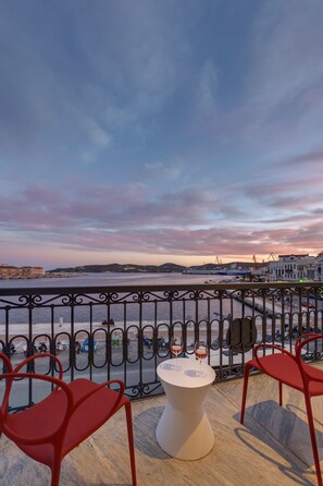 Balcony - Skylight (Syros)