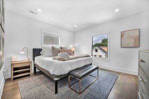 6 Schlafzimmer, Bügeleisen/Bügelbrett, Reisekinderbett, WLAN