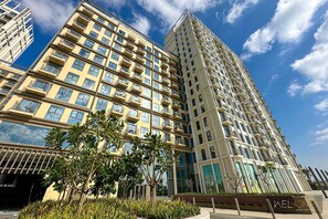 Front of property - WelHome - Contemporary 1BR at Dubai Hills Estate (Dubai)