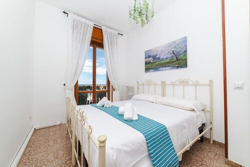 Old Town 50 meters. Private parking. Panoramic View