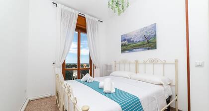 Old Town 50 meters. Private parking. Panoramic View