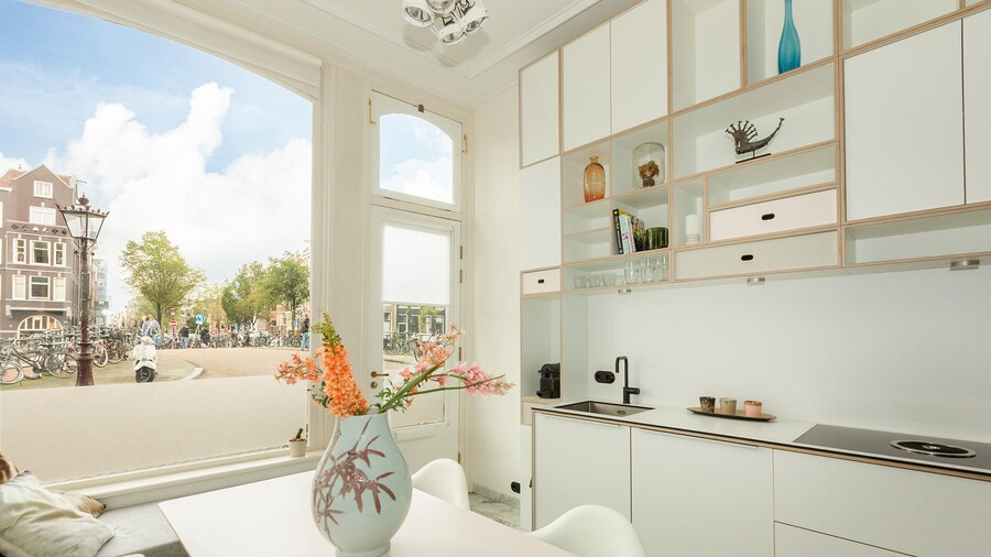 Red Ox - Super Central Canal View Rooms