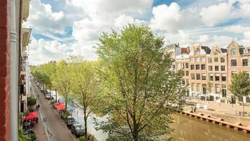 City tweepersoonskamer, uitzicht op kanaal | Kameruitzicht