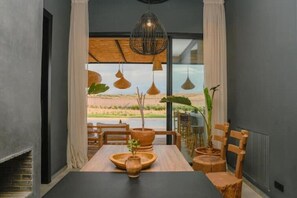 Dining - Serenity Awaits: Luxurious Four-Bedroom Villa Near Marrakech Center and Airport (Douar Ârich)