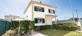 Casa da Hera Villa Meco (C124)