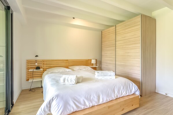 2 間睡房、熨斗/熨衫板、Wi-Fi、床單