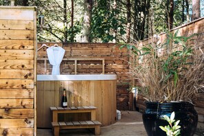 Bain à remous extérieur