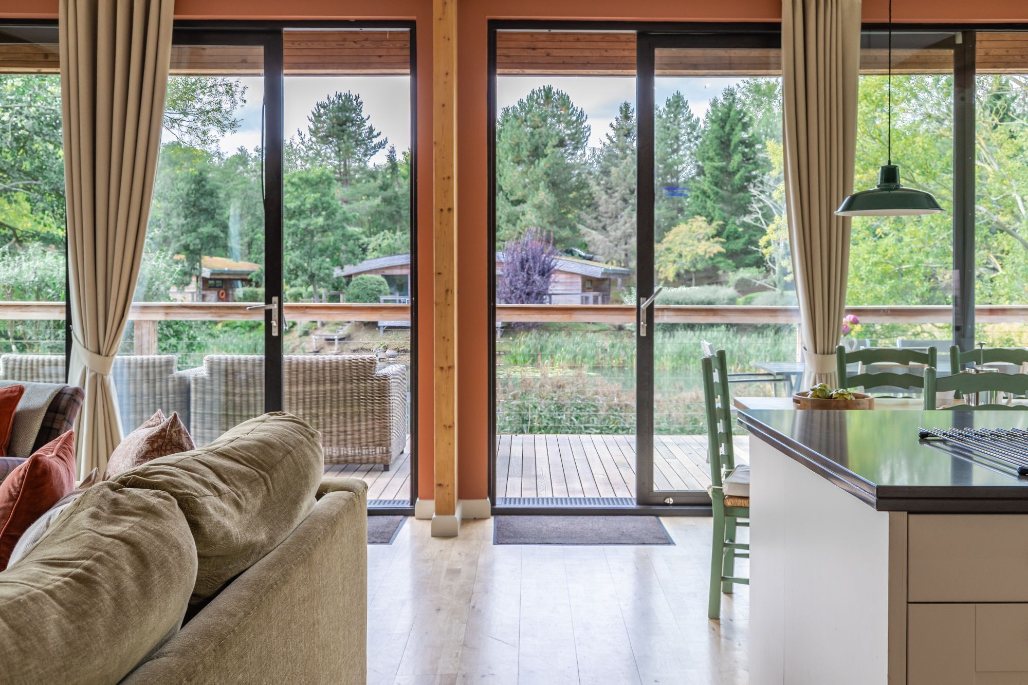 Smart TV, fireplace, stereo