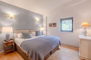 3 bedrooms, Internet