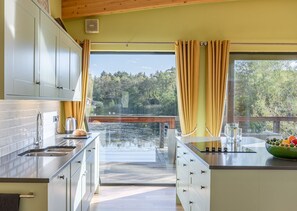 Kühlschrank, Mikrowelle, Ofen, Toaster