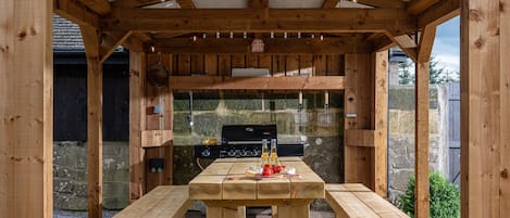 屋外ダイニングエリア