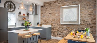 The Old Tack Room -  a cottage that sleeps 4 guests  in 2 bedrooms