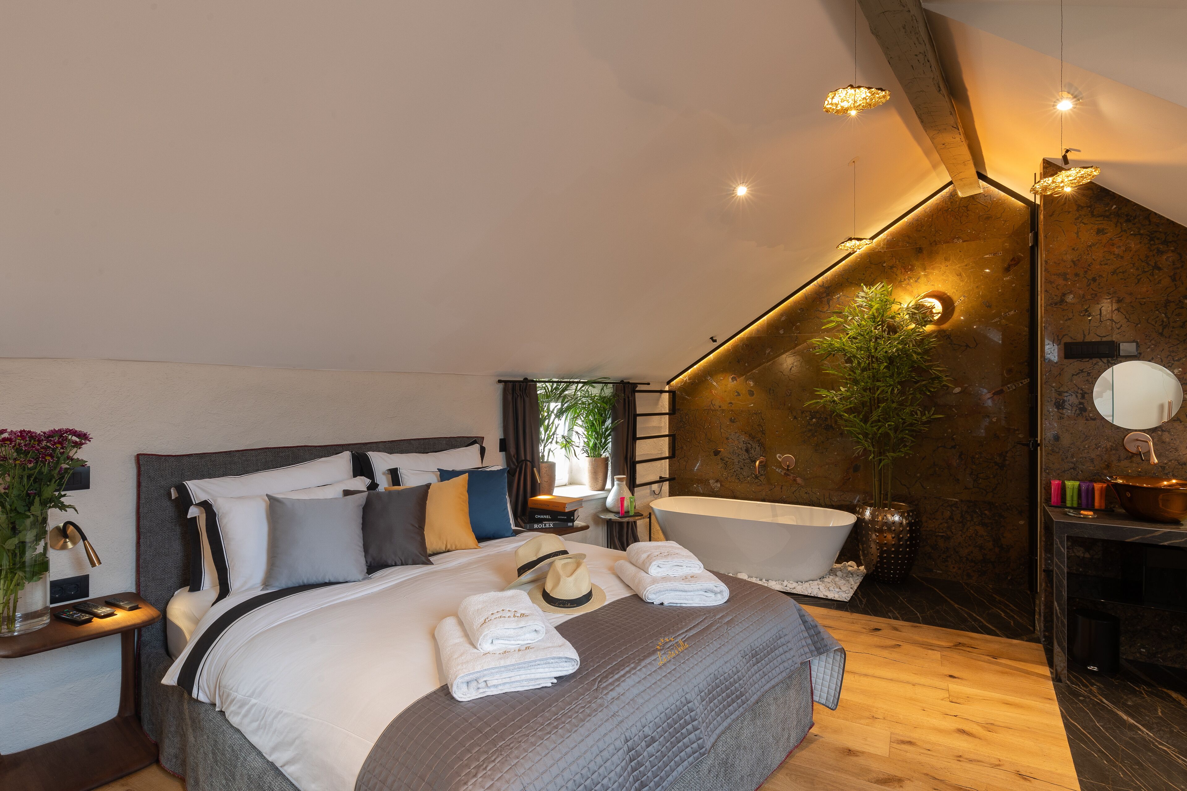 Superior Apartment, Private Bathroom | 1 bedroom, in-room safe, desk, laptop workspace