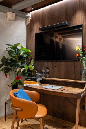 Apartamento de lujo | 1 dormitorio, caja fuerte, escritorio
