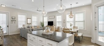 2 Master bedrooms, Steps to the beach, private pool