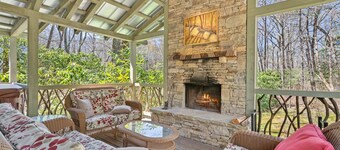 The Lodge That Ruins Every Other Rental For You | Laughing Bear Lodge