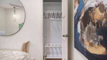 2 makuuhuonetta, vauvan matkasänky, Wi-Fi, vuodevaatteet