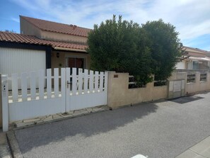 Exterior - HOLIDAYLAND VILLA T3 201 MEZZANINE sleeps 8 air-conditioned NARBONNE PLAGE (NARBONNE PLAGE)