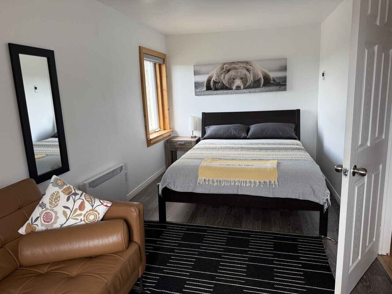 3 bedrooms, travel cot, WiFi, bed sheets