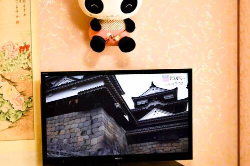 101号 家族・グループ4人以上宿泊大部屋 禁煙 | 低刺激性寝具、羽毛の掛け布団、デスク、ノートパソコン用作業スペース