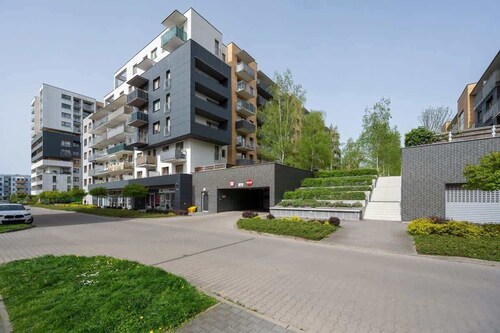Functional Apartment | Parking, Balcony, Close to Park
