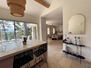 Interior - La Courlette - panoramic view, in the heart of nature. (Marseille)