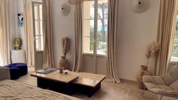 4 chambres, fer et planche à repasser, lit parapluie, Wi-Fi gratuit