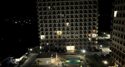 Condo in Lapu-lapu wd 3 Pools/free Wifi&netflix
