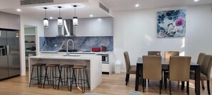 Dining - Beautiful house in Sunshine West (Sunshine West)