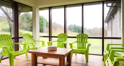 Bunkhouse/20bedroom/sleeps85/4acre/gamesroom/wifi