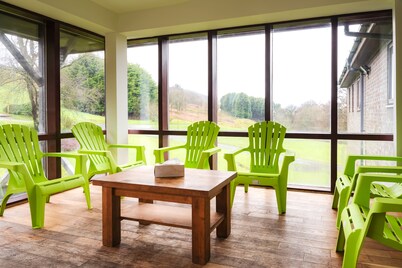 Bunkhouse/20bedroom/sleeps85/4acre/gamesroom/wifi