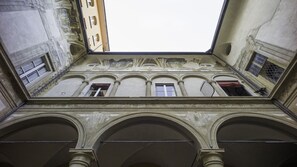 Exterior detail - Luxury apartment in an 18th century building, very central but quiet (Bologna)