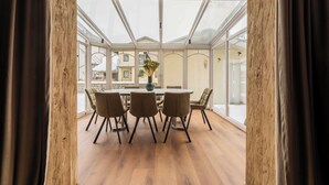 Condo có thiết kế đặc trưng | Khu vực ăn uống tại phòng