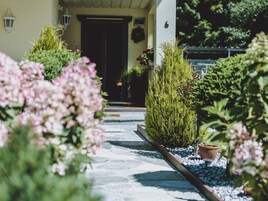 Entrada al alojamiento