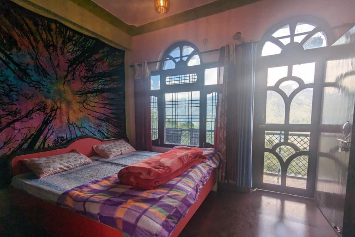 Deluxe Double Room, Multiple Beds | Soundproofing, free WiFi, bed sheets