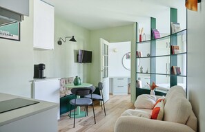 Interior - Architect apartment 10 min from Eiffel Tower with balcony (Paris)